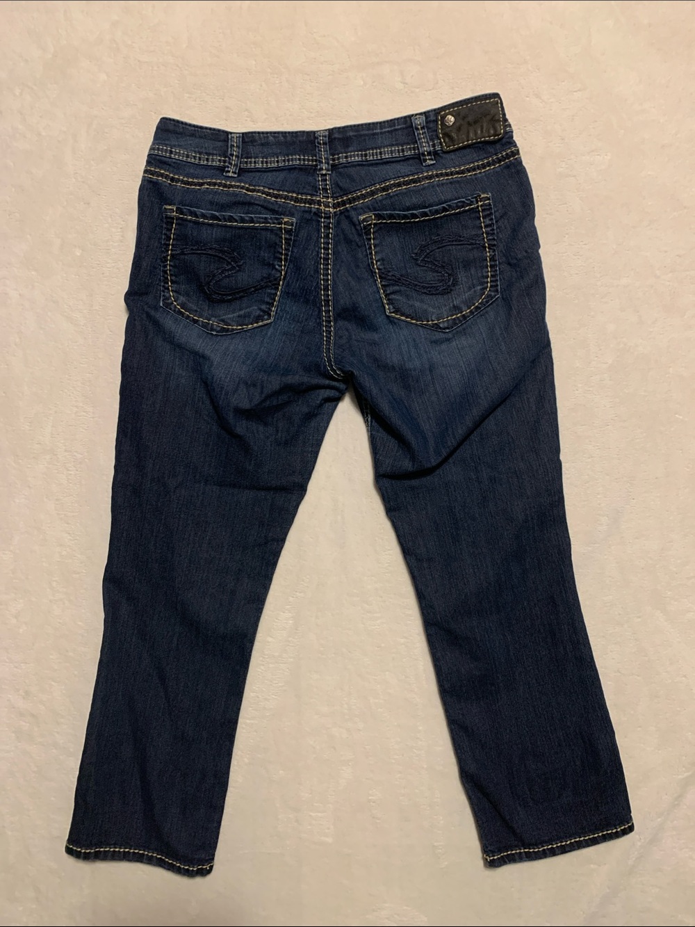 SILVER JEANS Suki Capri  Womens Size 31